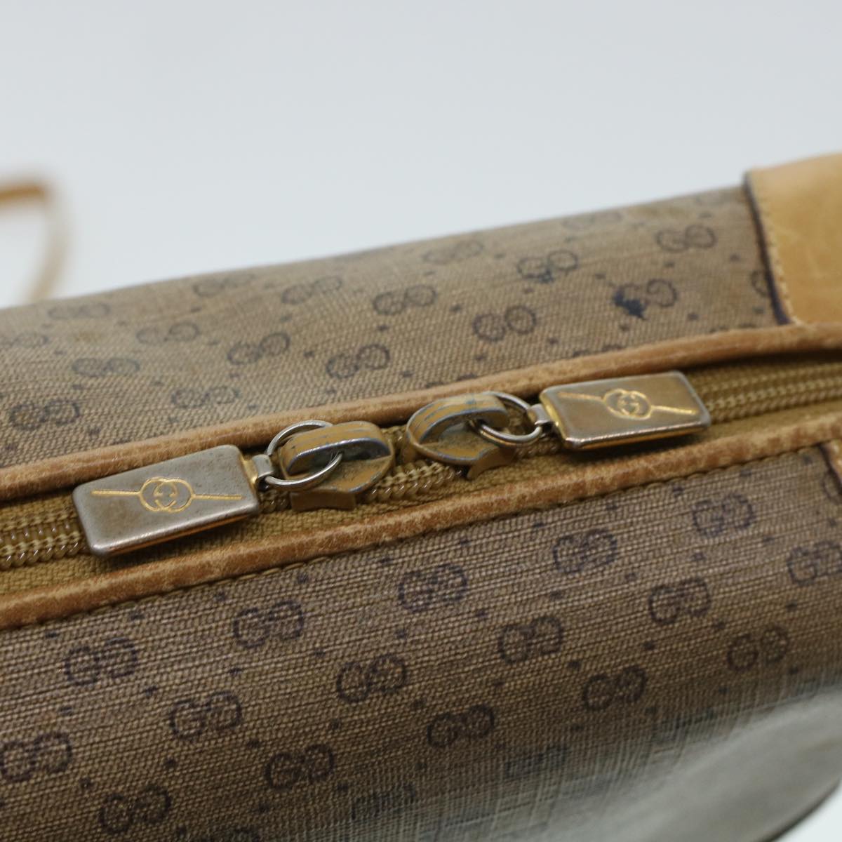 GUCCI Micro GG Canvas Shoulder Bag PVC Leather Beige th2491