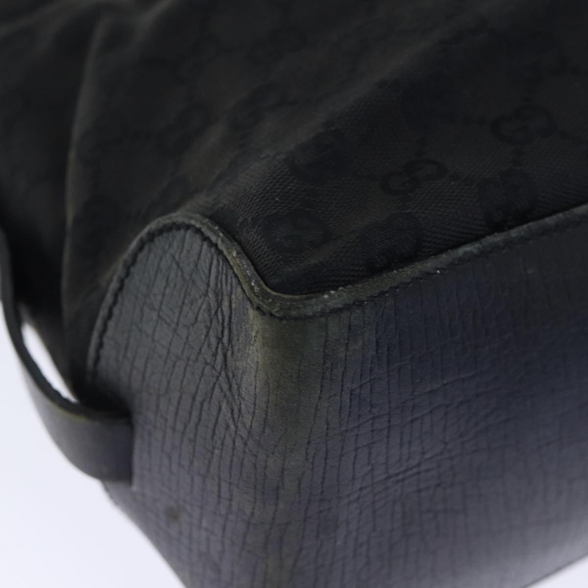 GUCCI GG Canvas Hand Bag Black ti1692