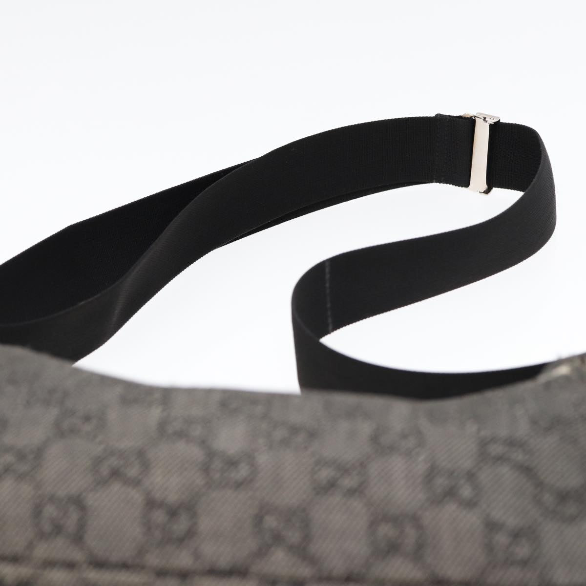 GUCCI GG Canvas Shoulder Bag Gray Silver 35098 ti2032