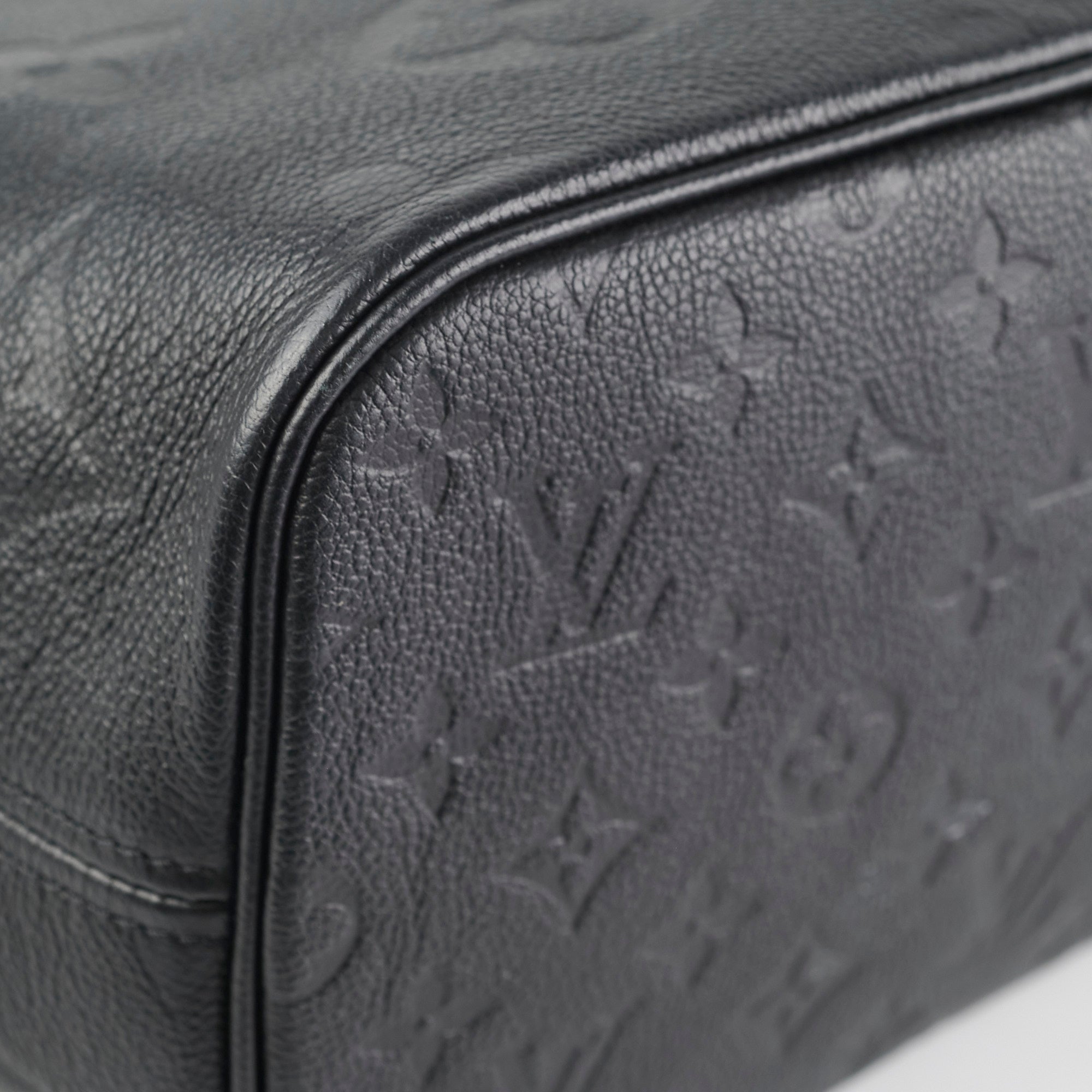 Louis Vuitton Neverfull Noir MM