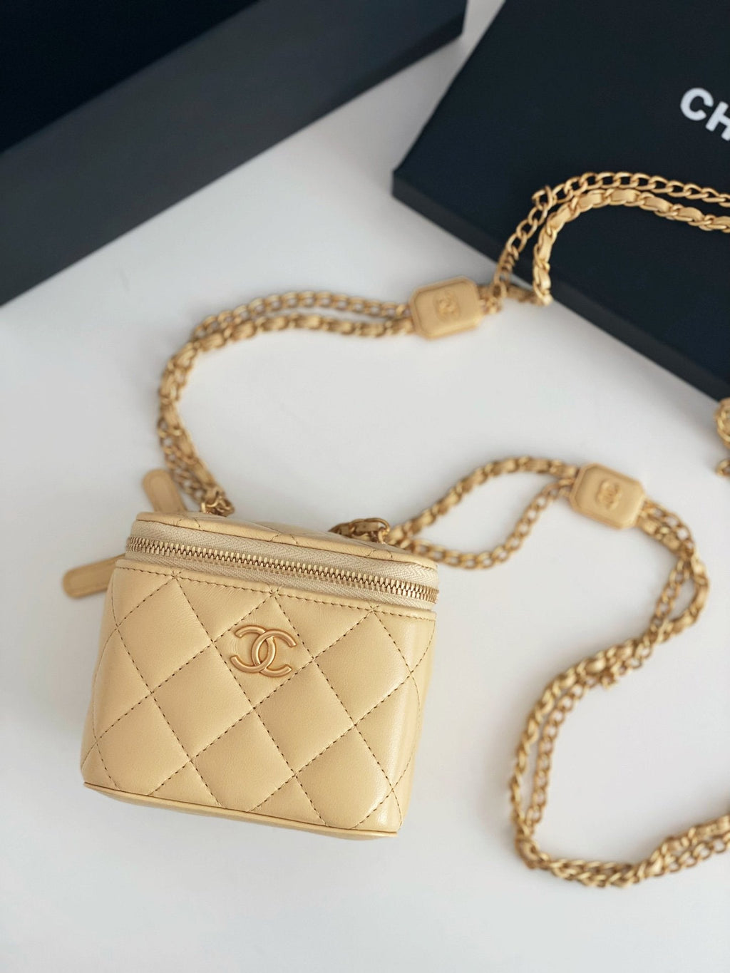 CHLSmall Vanity With Chain Yellow For Women, Women’s Bags 4.3in/11cm