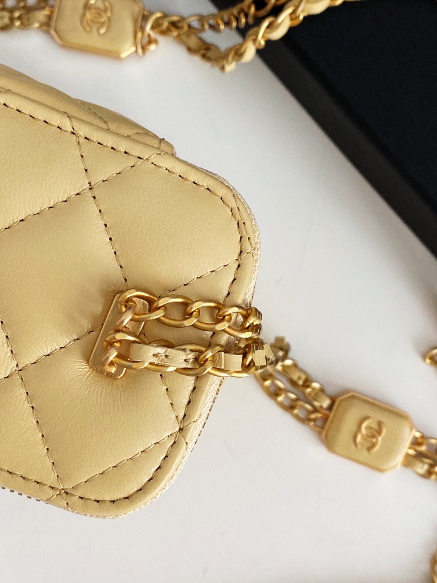 CHLSmall Vanity With Chain Yellow For Women, Women’s Bags 4.3in/11cm