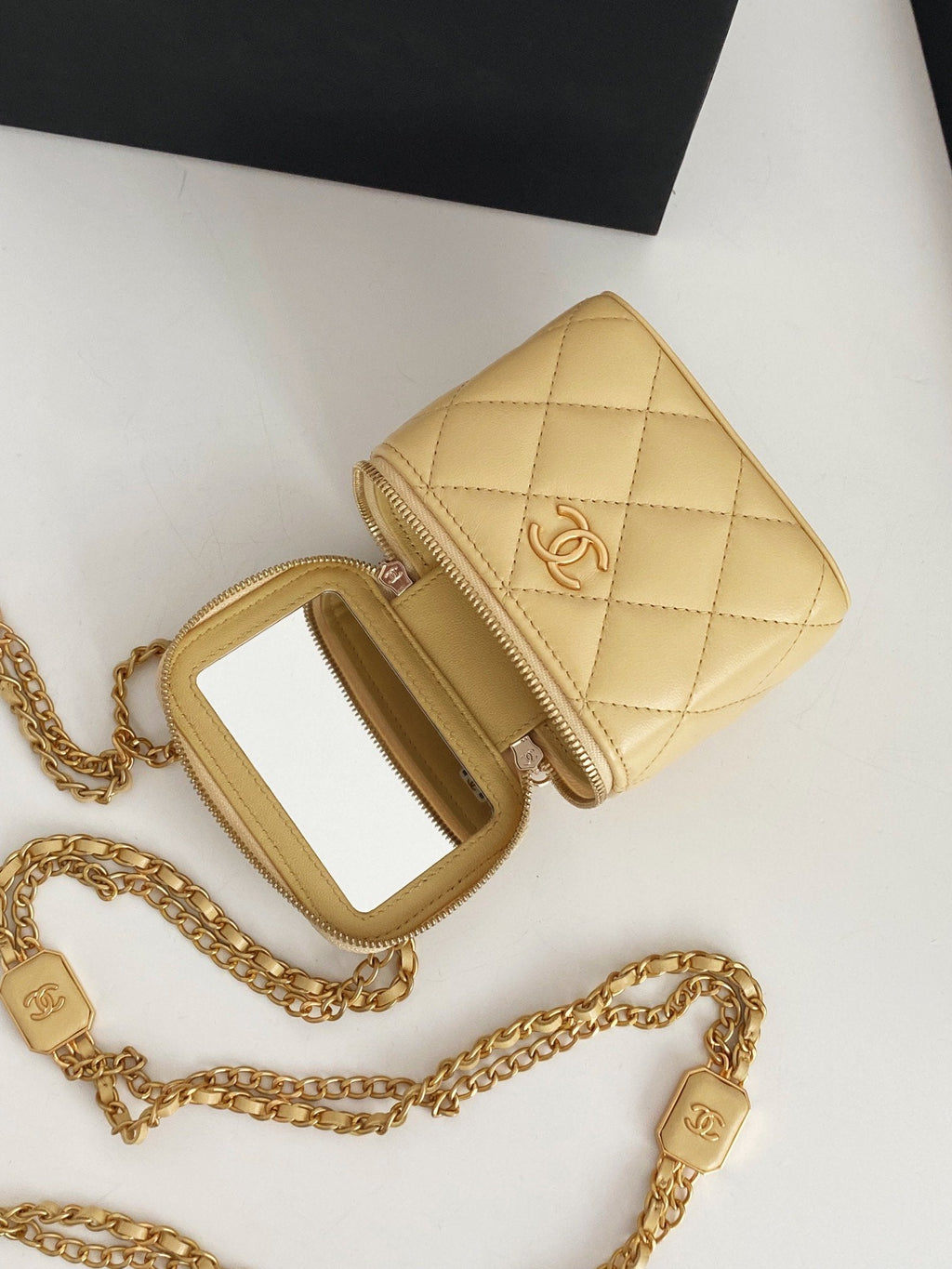 CHLSmall Vanity With Chain Yellow For Women, Women’s Bags 4.3in/11cm