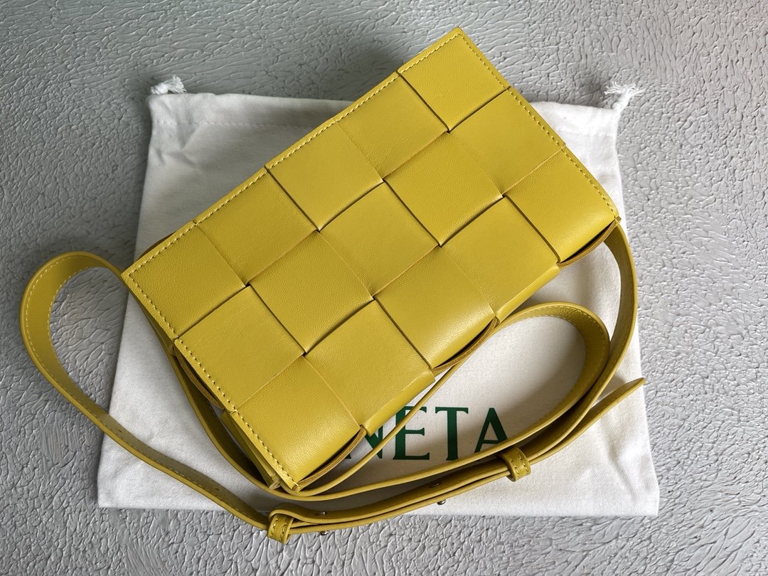 GLAMI Cassette Yellow, For Women, WomenÃƒÂ¢Ã¢â€šÂ¬Ã¢â€žÂ¢s Bags 9.1in/23cm