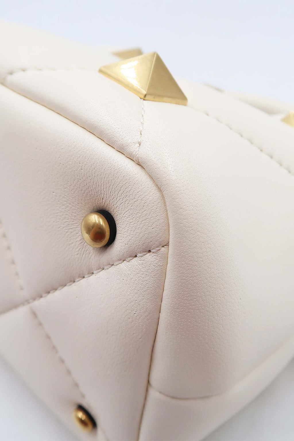 Small Roman Stud the Handle Bag White