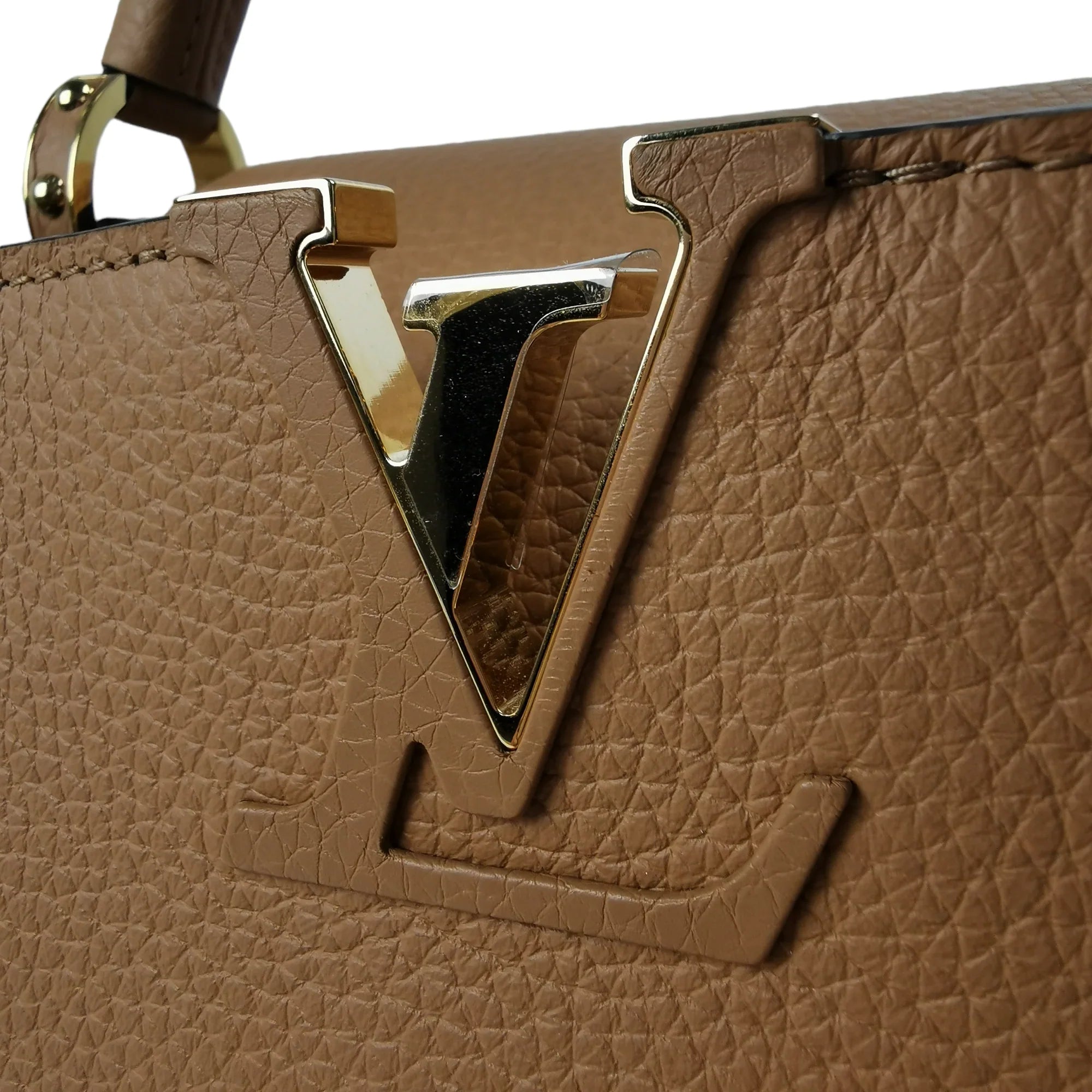 Louis Vuitton Capucines MM Arizona Beige Taurillon