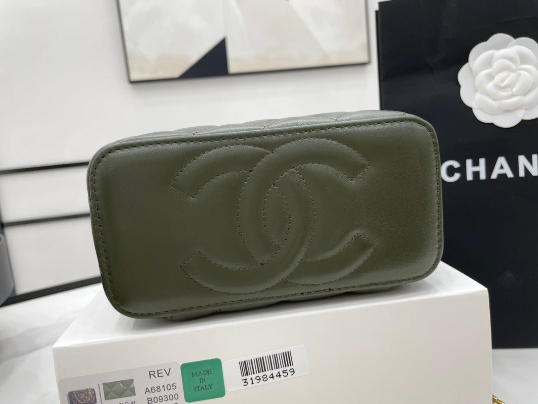 CHLSmall Vanity Case Emerald Green For Women Bags 5.9in/15cm