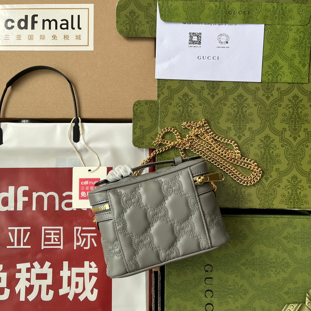 Glami Quilted Glami Mini Handbag Gray For Women, Women’s Bags 6.3in/16cm Glami 723770 UM8IG 1275
