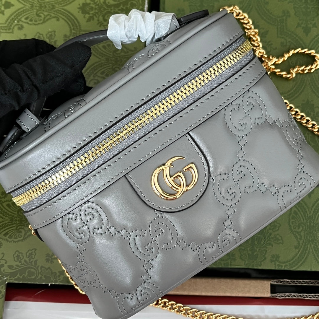 Glami Quilted Glami Mini Handbag Gray For Women, Women’s Bags 6.3in/16cm Glami 723770 UM8IG 1275