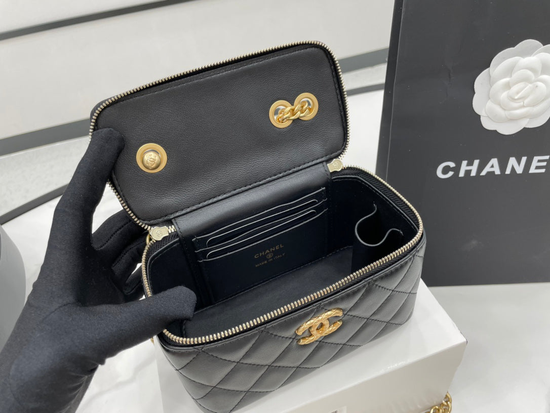 CHLSmall Vanity Case Emerald Green For Women Bags 5.9in/15cm