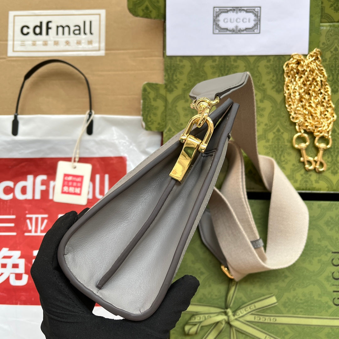 gg Matelassé Small Bag Grey For Women, Women’s Bags 10.2in/26cm gg‎ ‎702200 UM8HG 1563