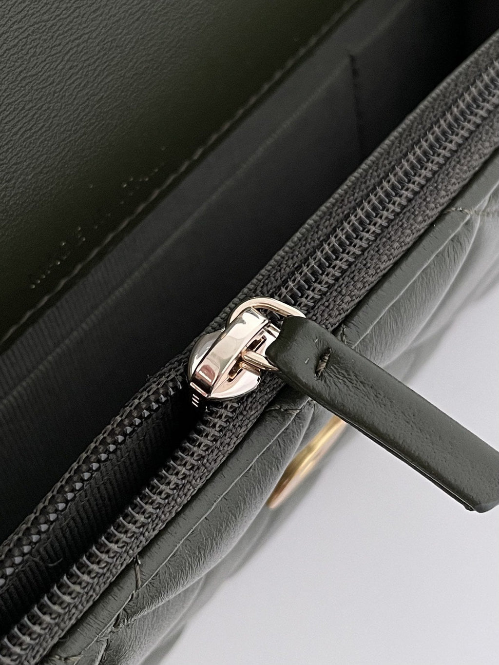 CHLWallet With Strap Dark Green For Women, Women’s Bags 6.7in/17cm