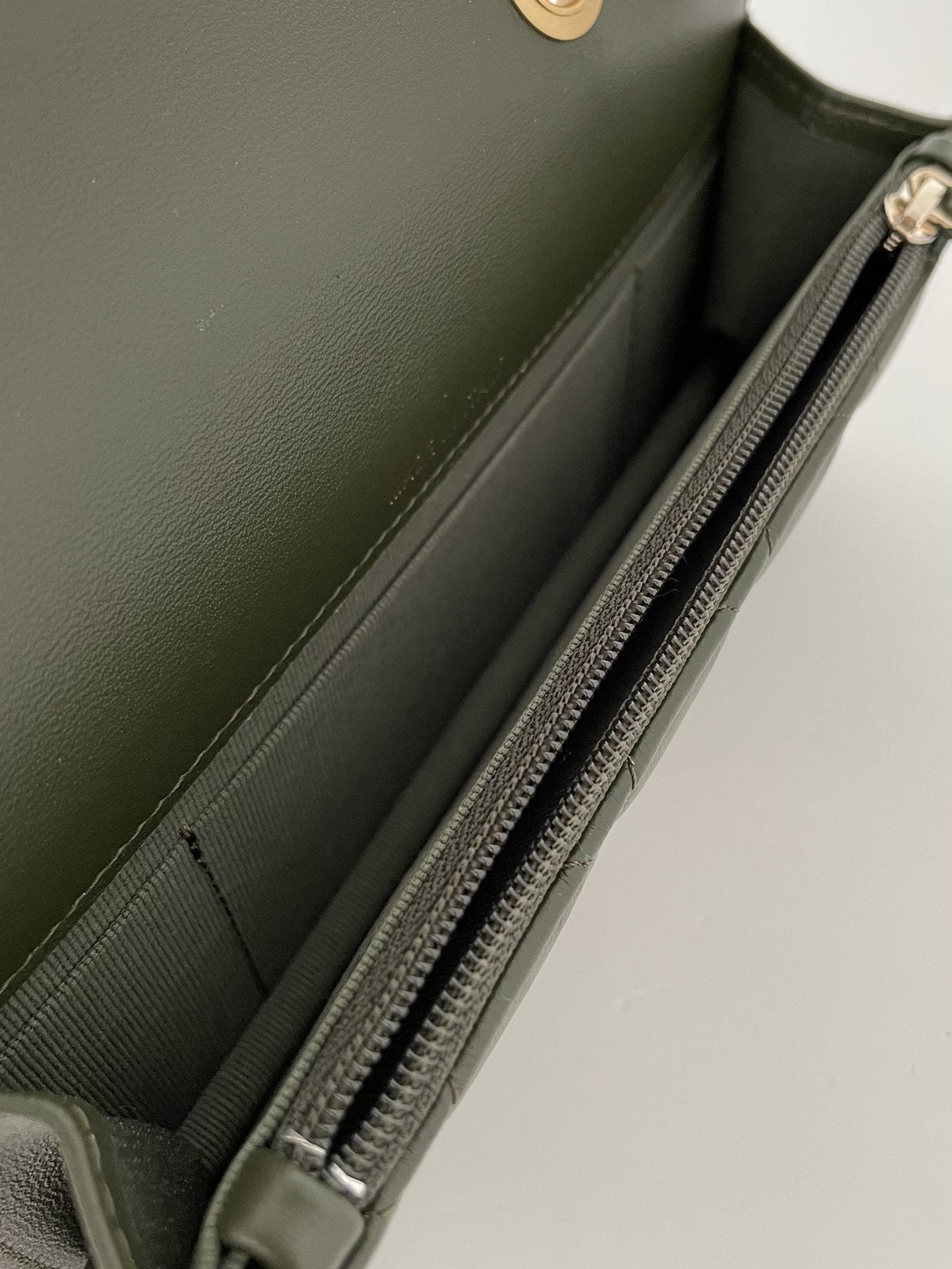CHLWallet With Strap Dark Green For Women Bags 6.7in/17cm