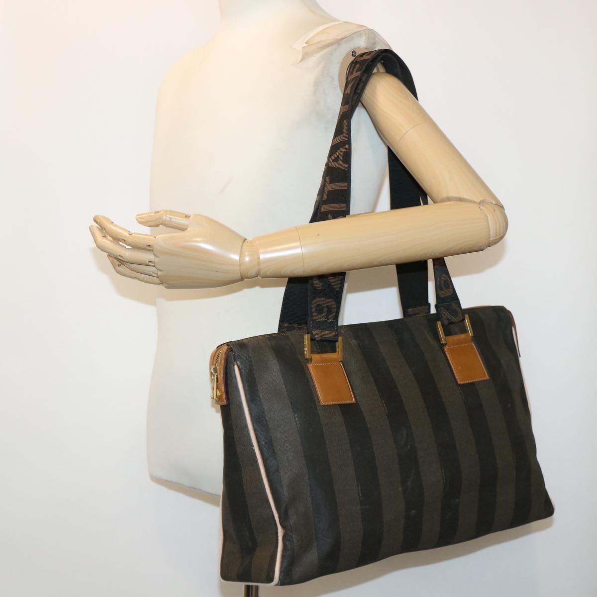 FENDI Pecan Canvas Shoulder Bag Brown Black yb253