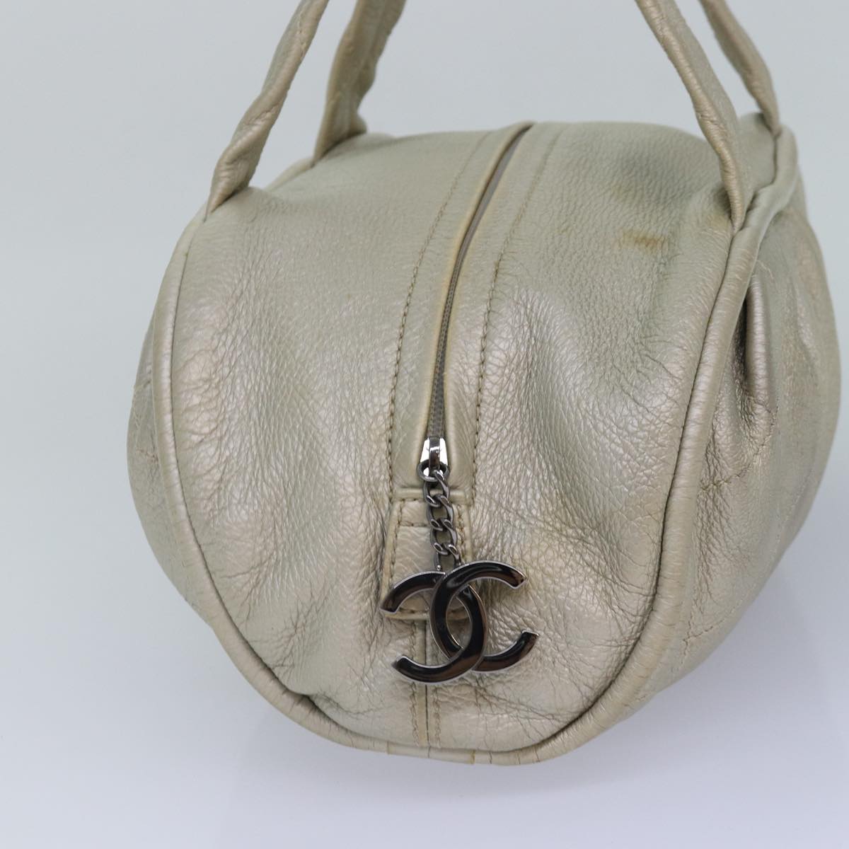CHANEL Matelasse Hand Bag Leather Silver CC yb675