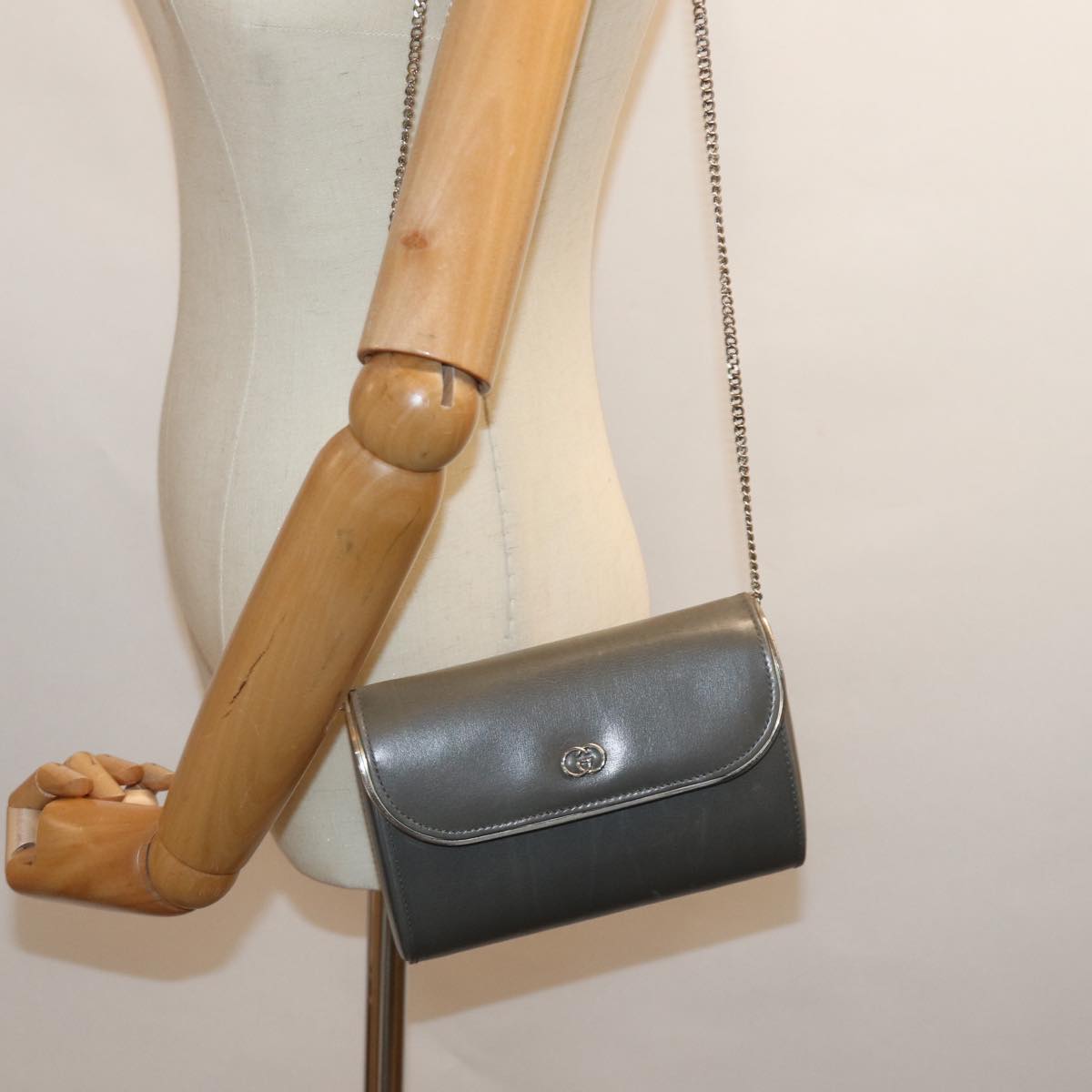 GUCCI Chain Shoulder Bag Leather Gray 004 056 0960 yk12358