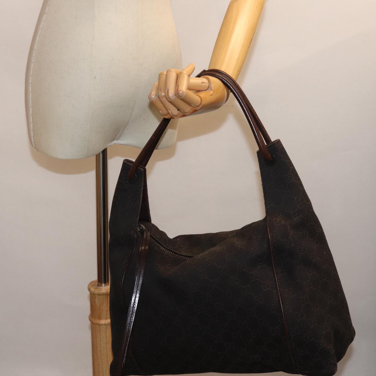 GUCCI GG Canvas Shoulder Bag Brown 101292 yk12397