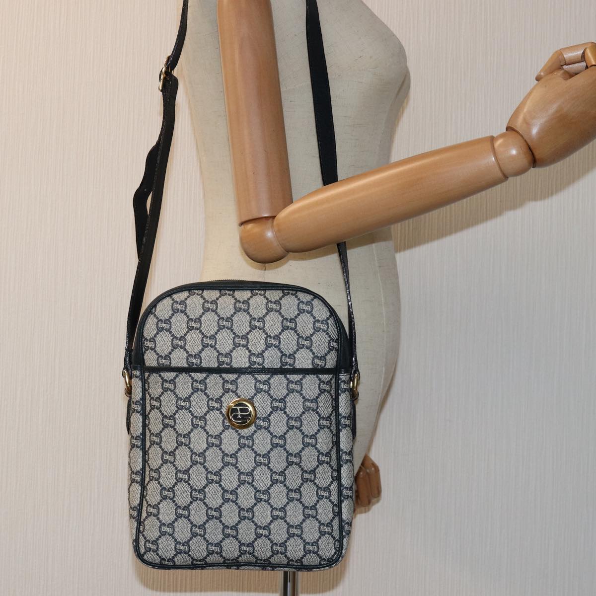 GUCCI GG Plus Supreme Shoulder Bag PVC Navy yk12516