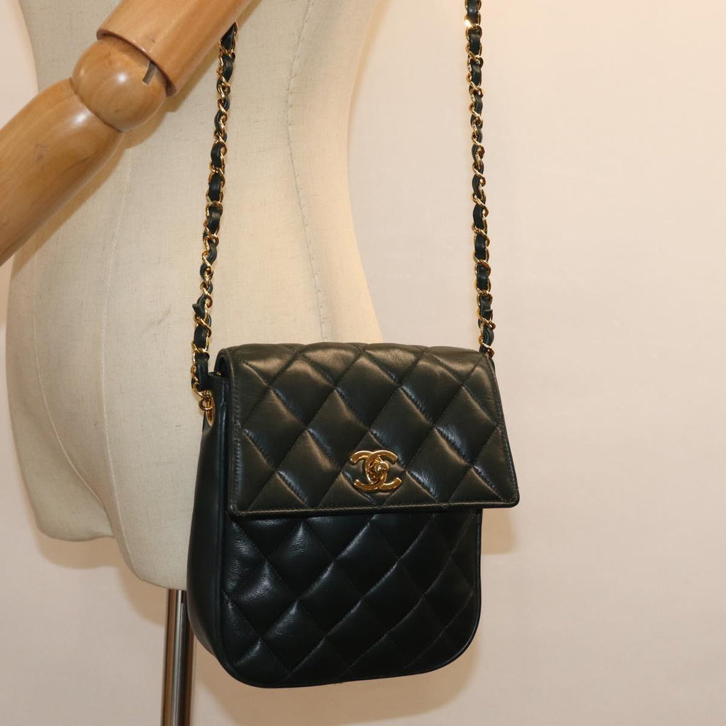 CHANEL Matelasse Turn Lock Chain Shoulder Bag Lamb Skin Green CC yk12713A