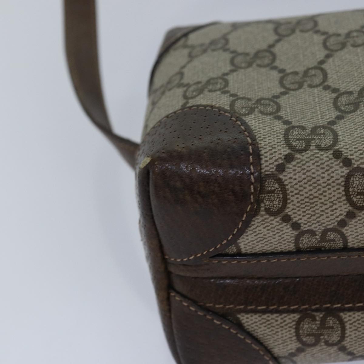GUCCI GG Supreme Shoulder Bag PVC Beige yk13896
