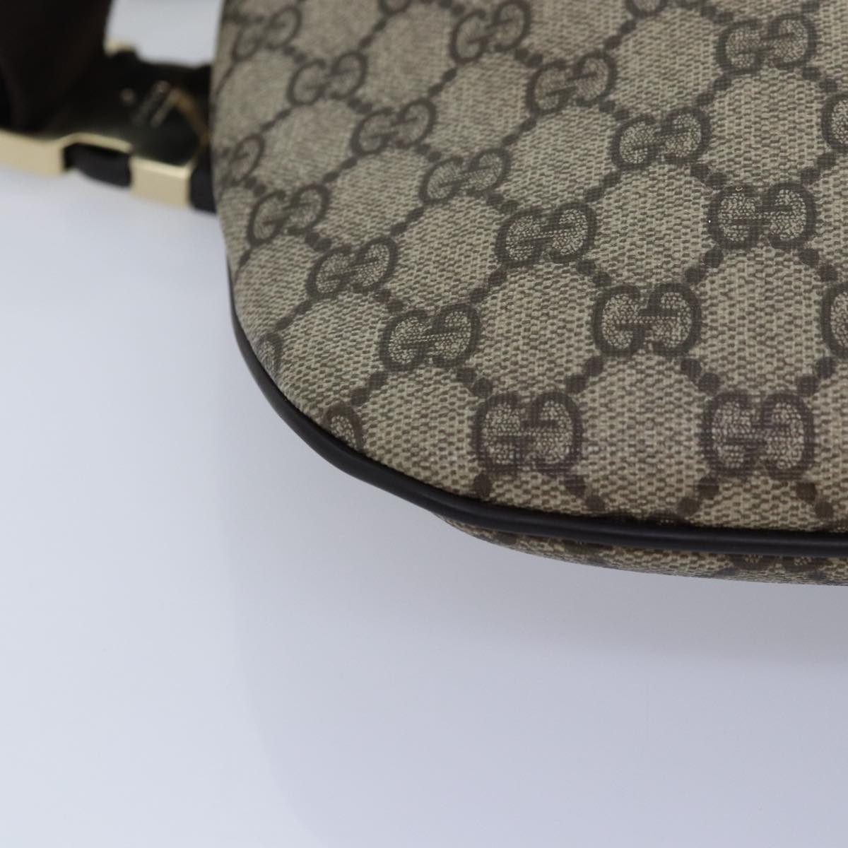 GUCCI GG Supreme Body Bag PVC Leather Beige Gold yk14624