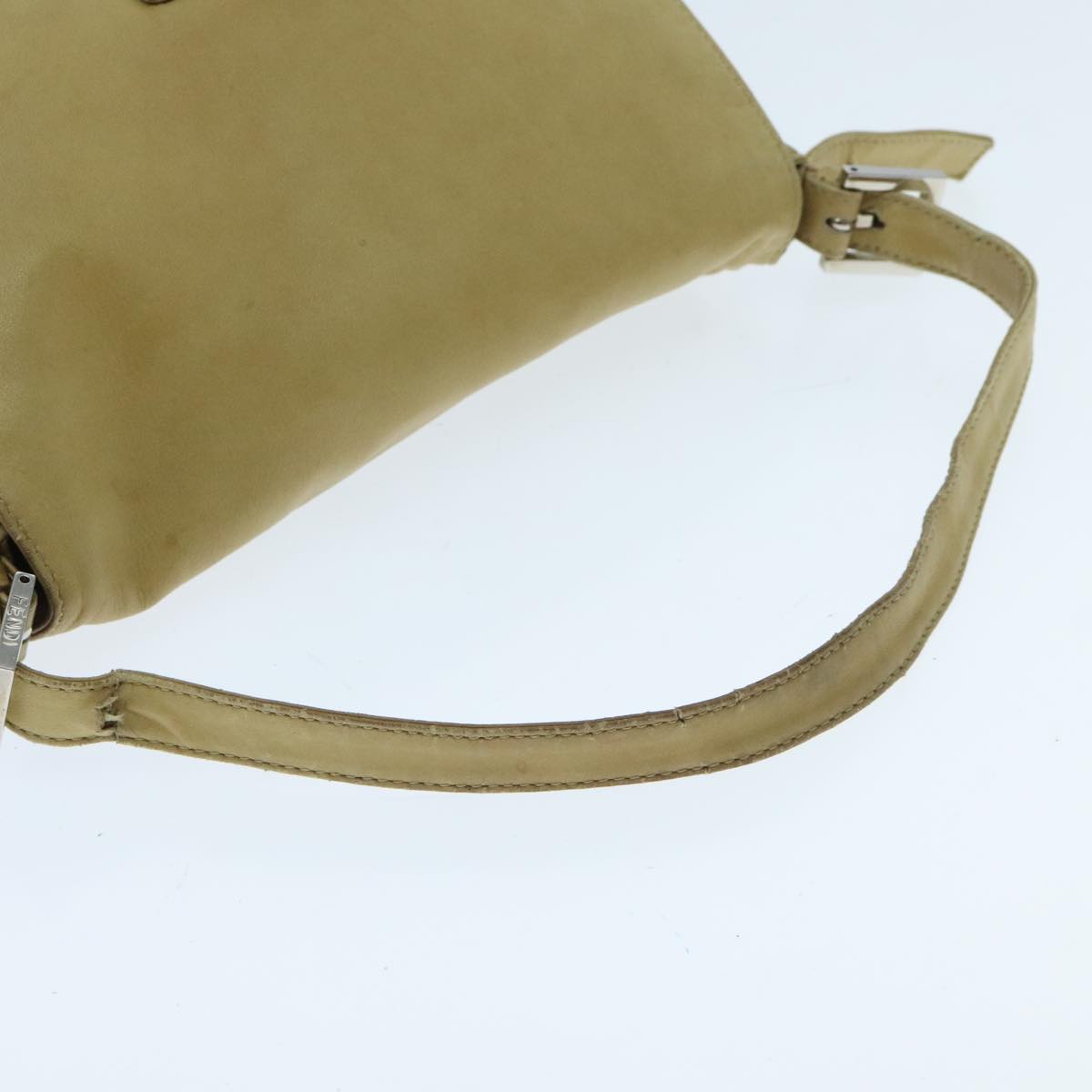 FENDI Mamma Baguette Shoulder Bag Leather Beige yk15554
