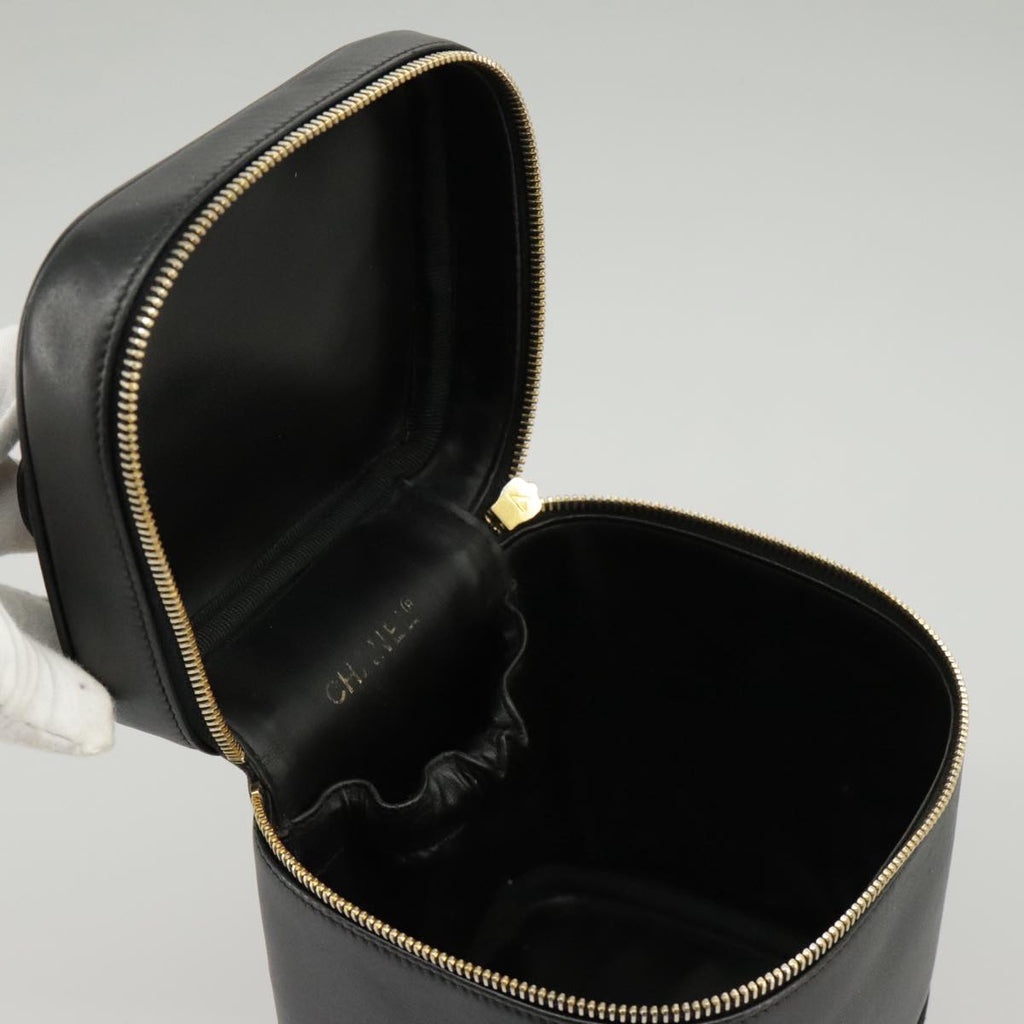 CHANEL Bicolore Vanity Cosmetic Pouch Leather Black Gold CC yk15869