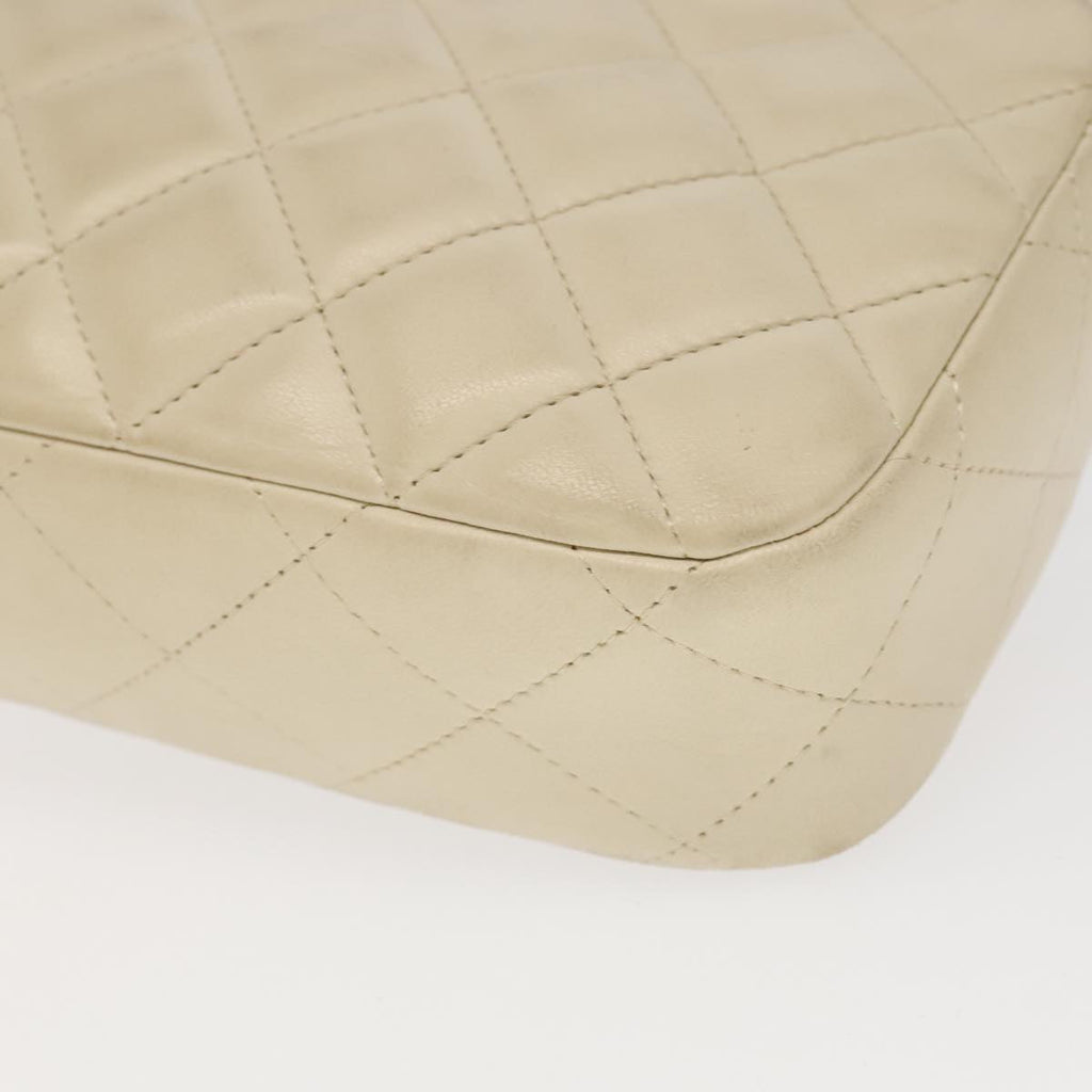 CHANEL Matelasse Chain Hand Bag Lamb Skin White Silver CC yk15902
