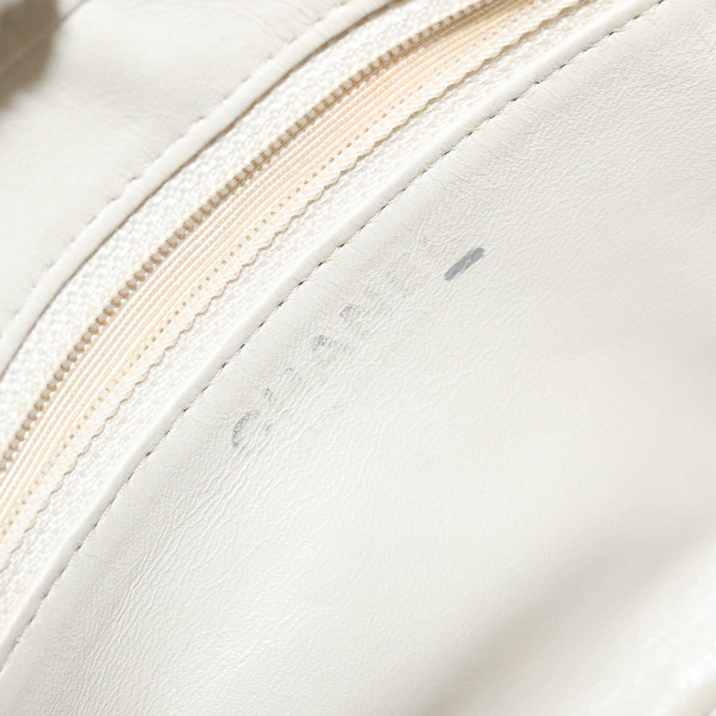 CHANEL Matelasse Chain Hand Bag Lamb Skin White Silver CC yk15902