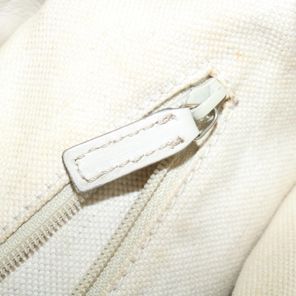 GUCCI Guccissima Shoulder Bag Leather White yk4024