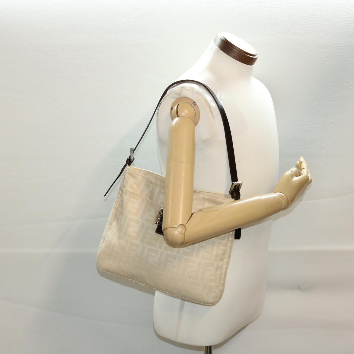 FENDI Zucca Canvas Mamma Baguette Shoulder Bag Beige yk7171