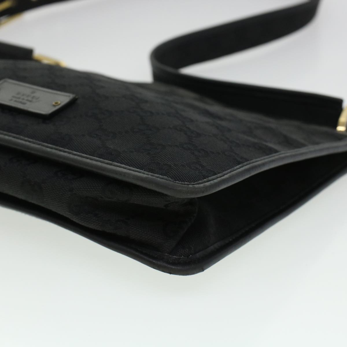 GUCCI GG Canvas Shoulder Bag Black 91762 yk7260