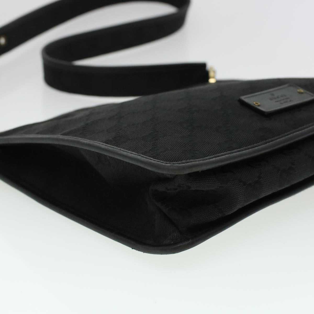 GUCCI GG Canvas Shoulder Bag Black 91762 yk7260