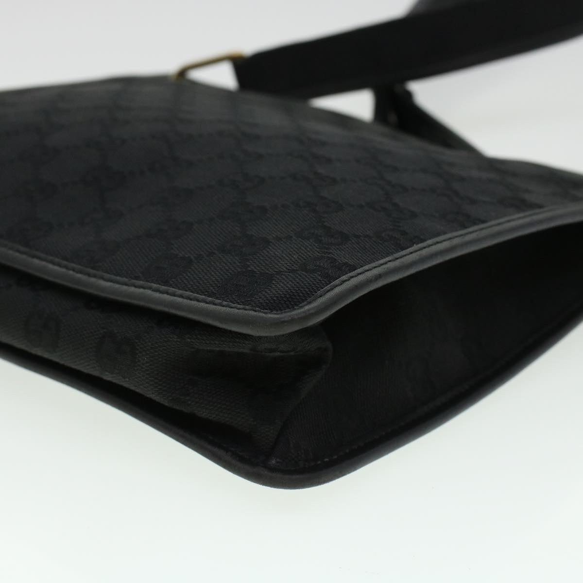 GUCCI GG Canvas Shoulder Bag Black 91762 yk7260