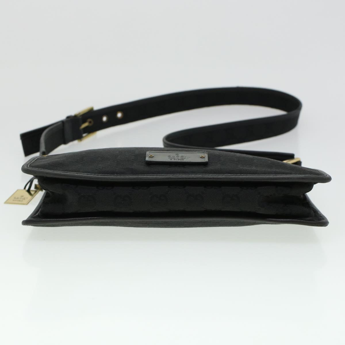 GUCCI GG Canvas Shoulder Bag Black 91762 yk7260