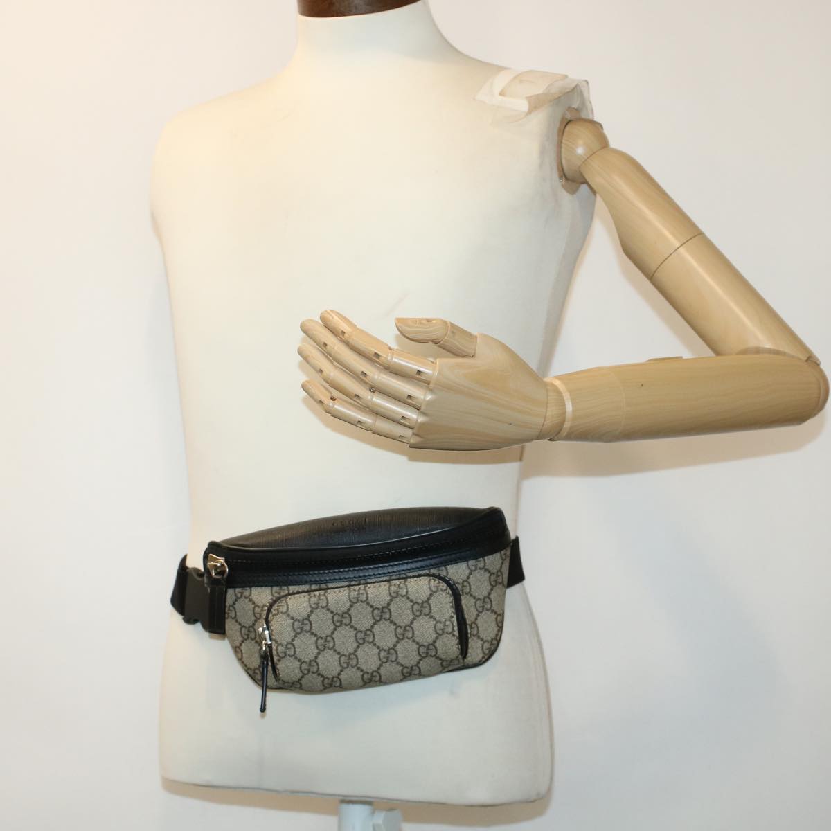 GUCCI GG Canvas Body Bag PVC Leather Beige 450946 yk7290