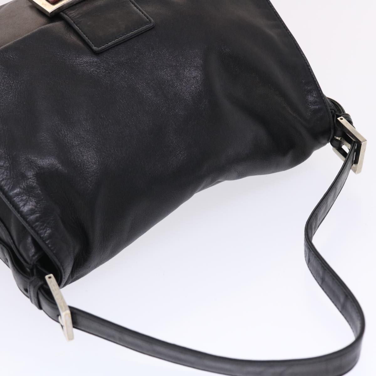 FENDI Mamma Baguette Shoulder Bag Leather Black yk8047