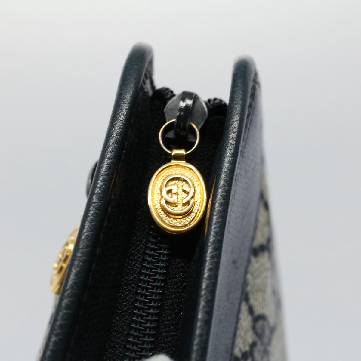 GUCCI GG Supreme Clutch Bag PVC Leather Navy Gray 014 115 yk8933