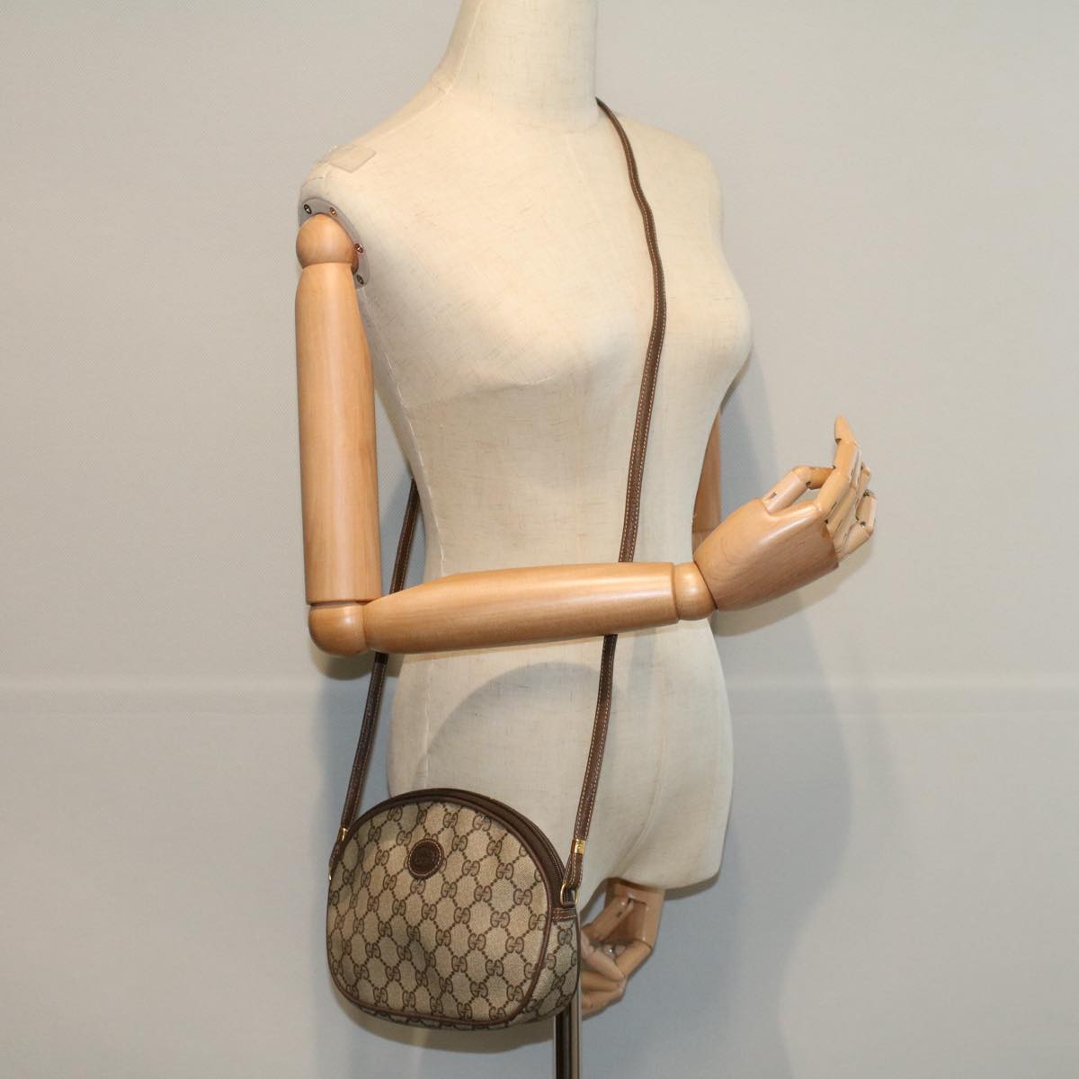 GUCCI GG Supreme Shoulder Bag PVC Leather Beige yk9383