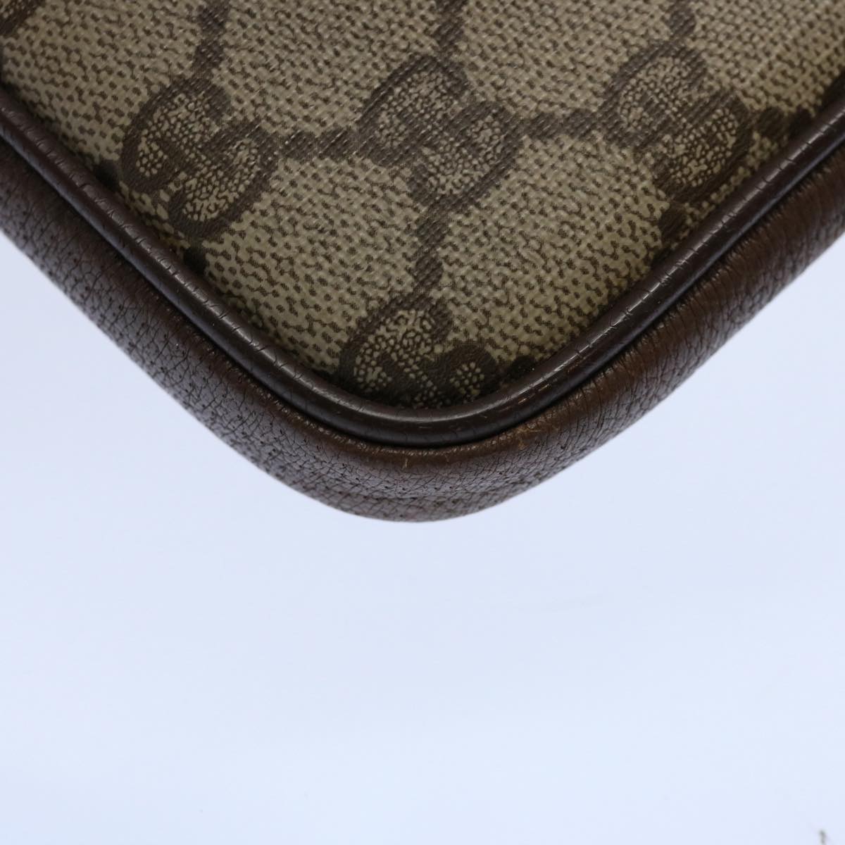 GUCCI GG Supreme Pouch PVC Leather Beige yk9504