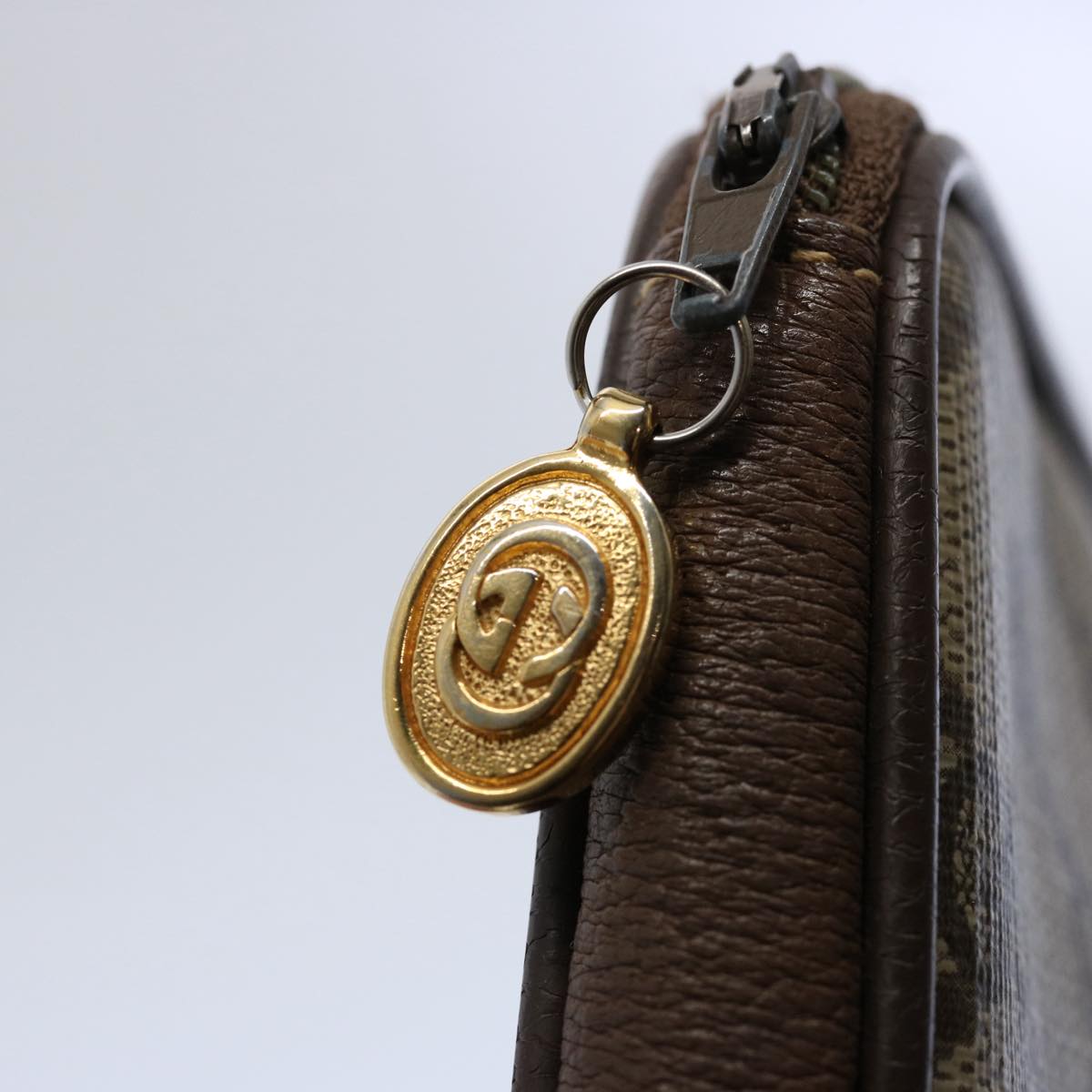 GUCCI GG Supreme Pouch PVC Leather Beige yk9504