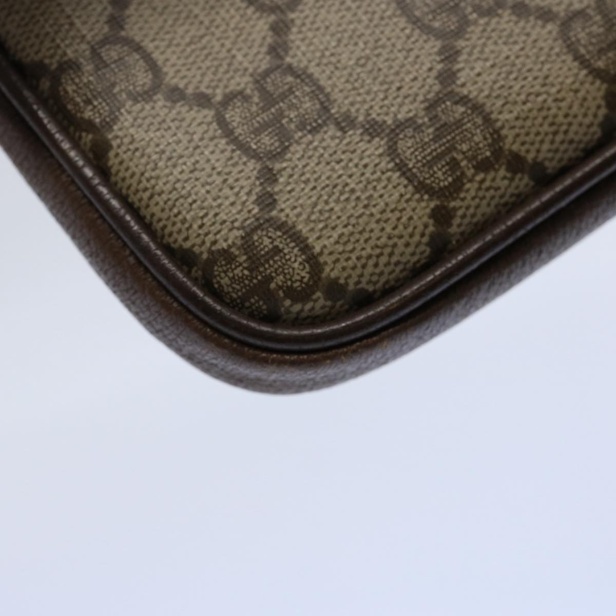 GUCCI GG Supreme Pouch PVC Leather Beige yk9504