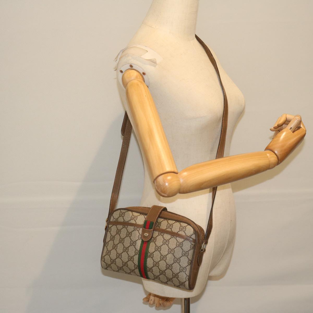 GUCCI GG Supreme Web Sherry Line Shoulder Bag Beige Red 89 02 055 yk9620