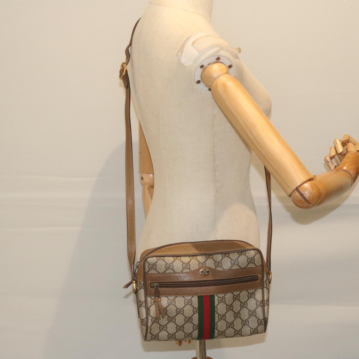 GUCCI GG Supreme Web Sherry Line Shoulder Bag Beige Red 56 02 004 yk9683