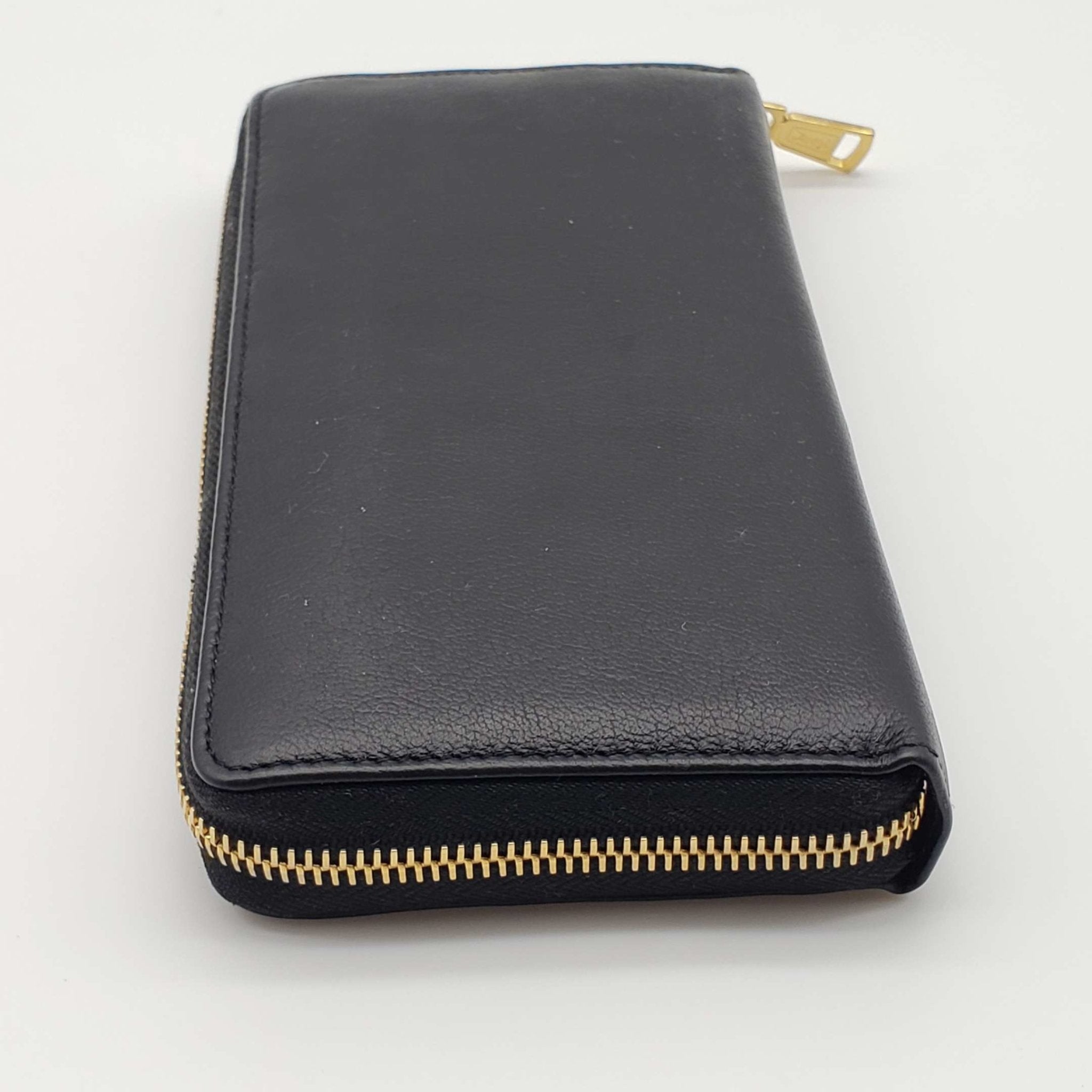 YSL Yves Saint Laurent Zippy Black Wallet